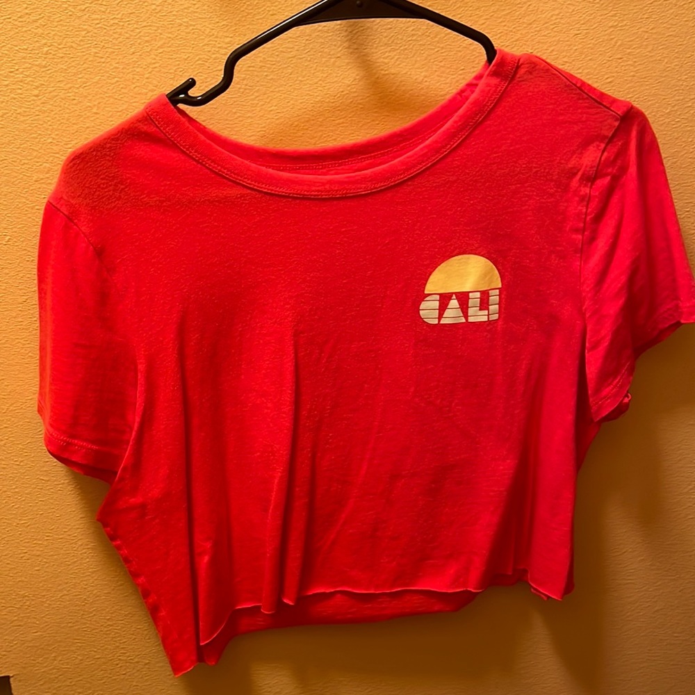 Cropped Cali Tshirt